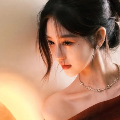 穴居男